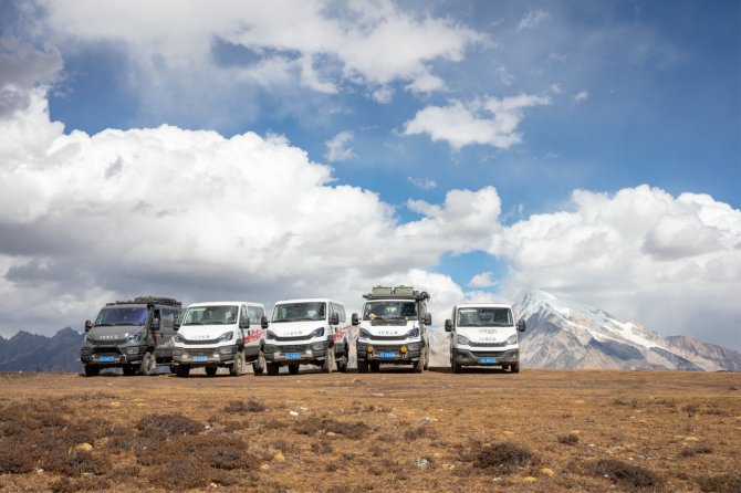 欧霸·山海：一场关于“移动的家”与人生征途的深度对话